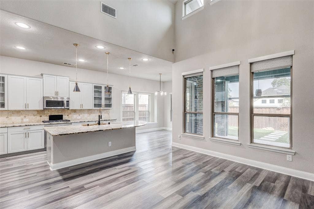 401 Mossy Rock Drive, McKinney, TX 75071