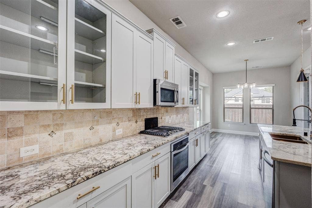 401 Mossy Rock Drive, McKinney, TX 75071