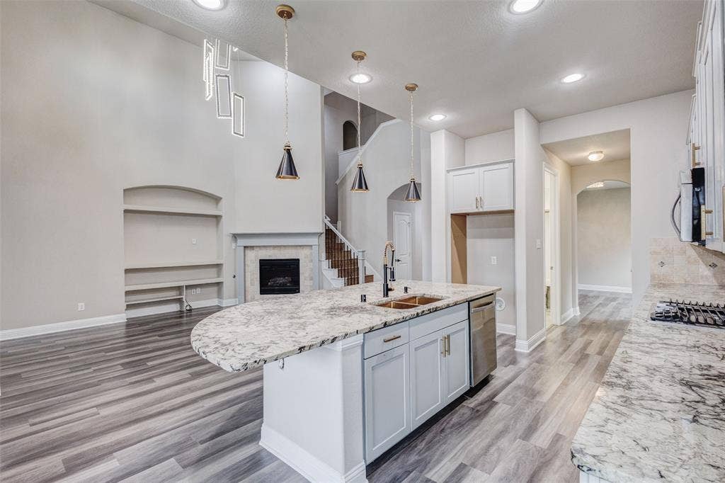 401 Mossy Rock Drive, McKinney, TX 75071