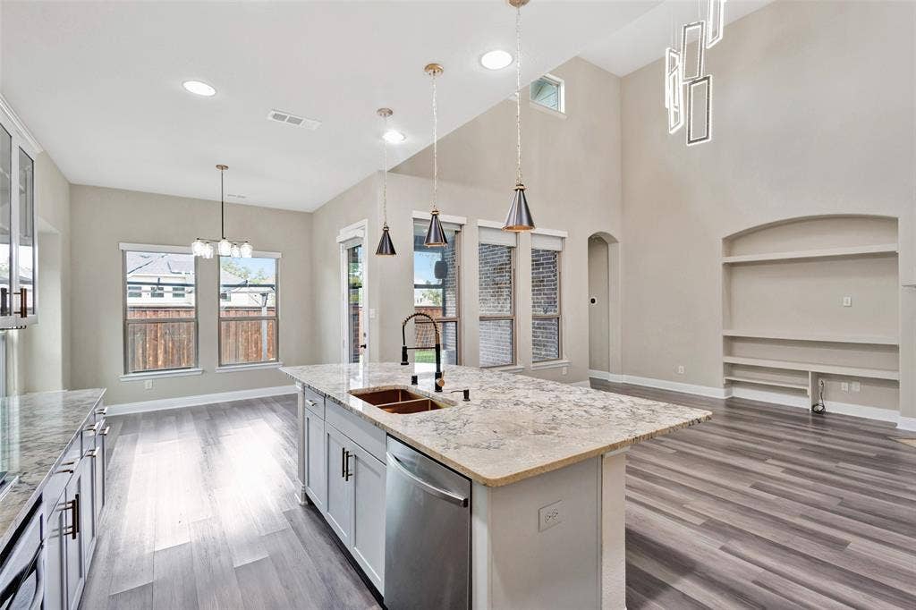 401 Mossy Rock Drive, McKinney, TX 75071