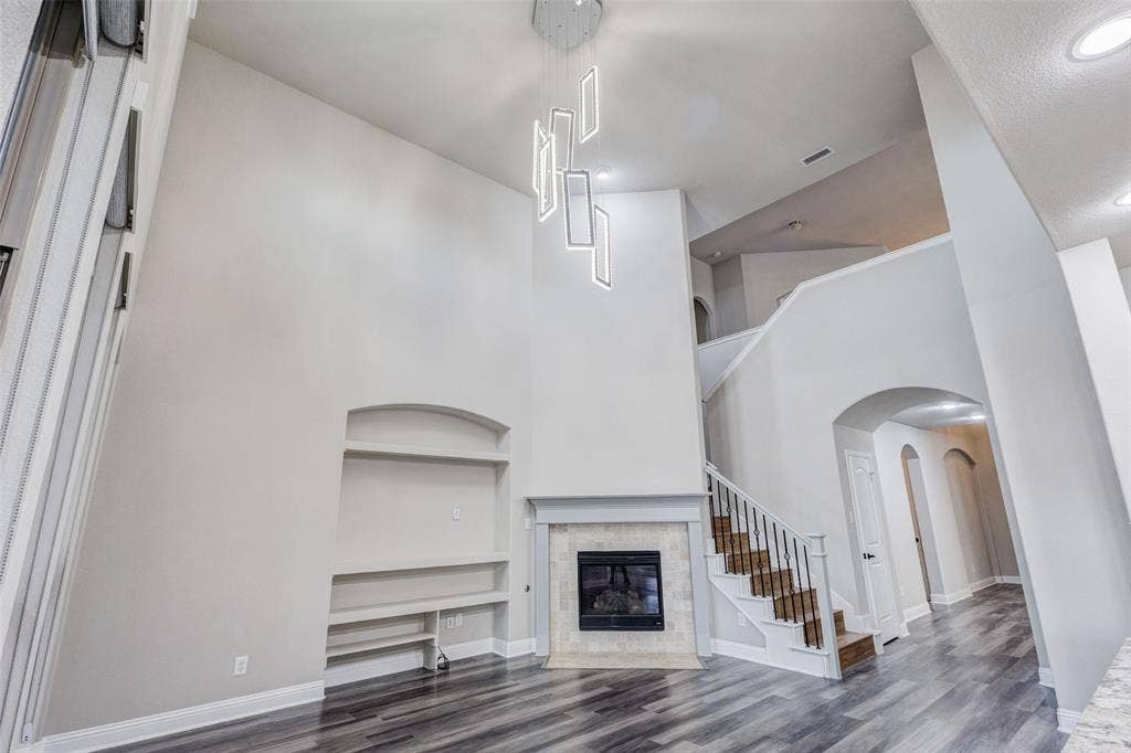 401 Mossy Rock Drive, McKinney, TX 75071