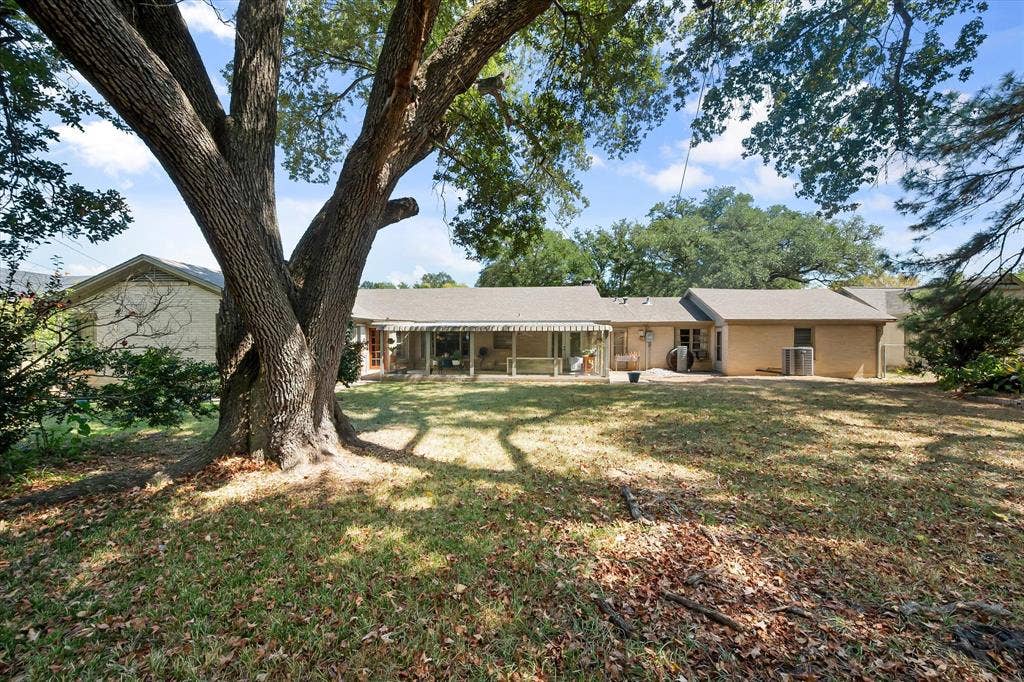 708 S Palestine Street, Athens, TX 75751 708 S Palestine Street, Athens, TX 75751