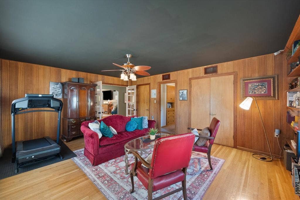 708 S Palestine Street, Athens, TX 75751 708 S Palestine Street, Athens, TX 75751
