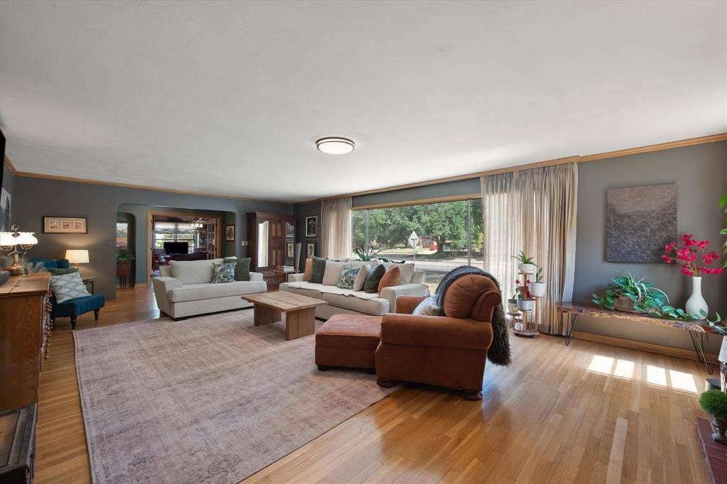 708 S Palestine Street, Athens, TX 75751 708 S Palestine Street, Athens, TX 75751