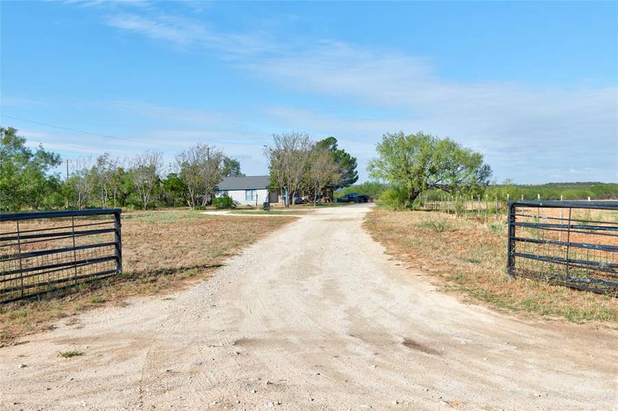 Property photo for 1216 County Road 349, Merkel, TX