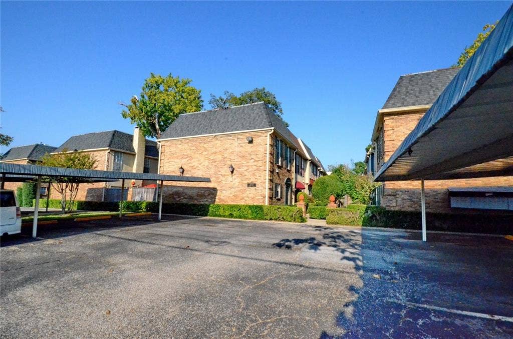 2727 Shelby Avenue, #M, Dallas, TX 75219 2727 Shelby Avenue, #M, Dallas, TX 75219