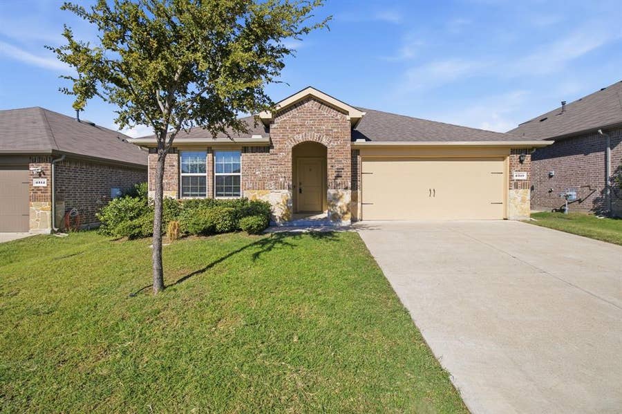 Property photo for 2310 Wisterwood Lane, Crandall, TX