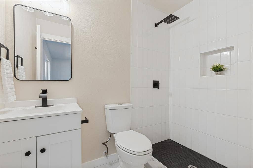 9451 Culberson Street, Dallas, TX 75227 9451 Culberson Street, Dallas, TX 75227
