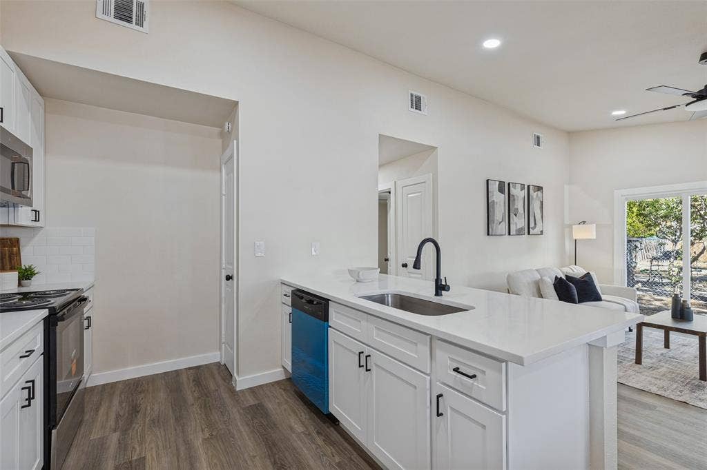 9451 Culberson Street, Dallas, TX 75227 9451 Culberson Street, Dallas, TX 75227