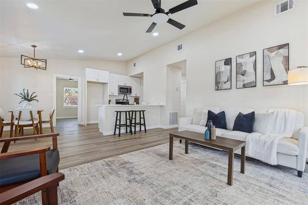 9451 Culberson Street, Dallas, TX 75227 9451 Culberson Street, Dallas, TX 75227