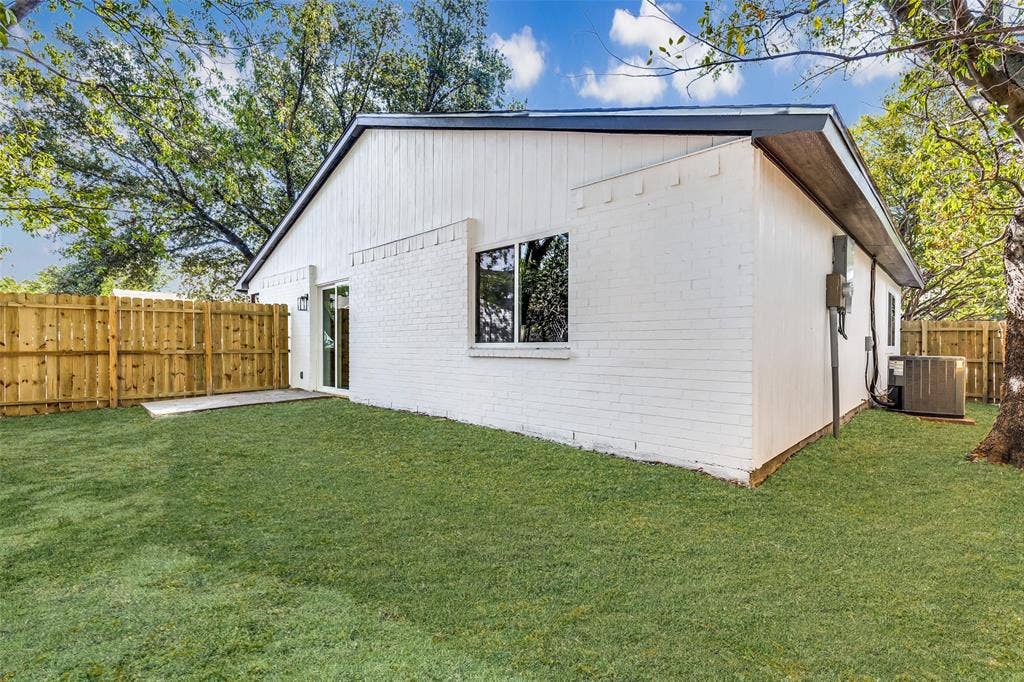 9451 Culberson Street, Dallas, TX 75227 9451 Culberson Street, Dallas, TX 75227