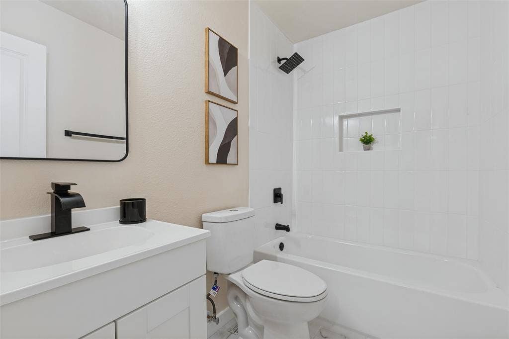 9451 Culberson Street, Dallas, TX 75227 9451 Culberson Street, Dallas, TX 75227