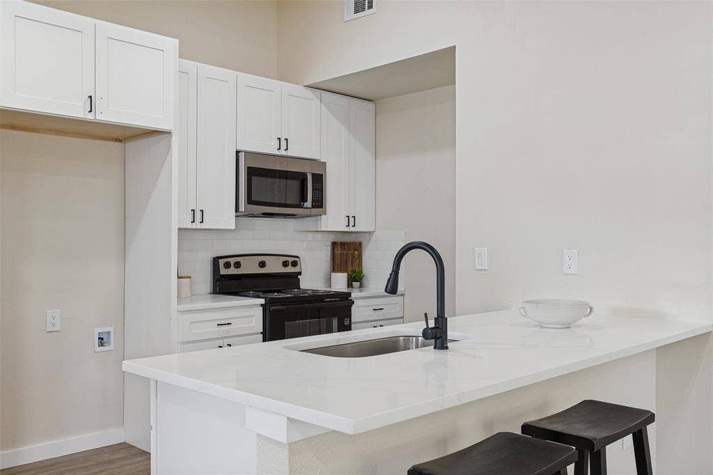 9451 Culberson Street, Dallas, TX 75227 9451 Culberson Street, Dallas, TX 75227
