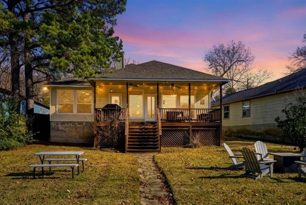 182 Oak Hills Drive, Mabank, TX 75156 182 Oak Hills Drive, Mabank, TX 75156