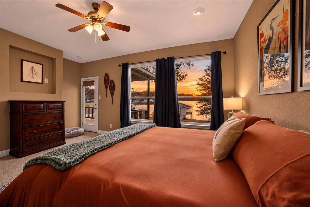 182 Oak Hills Drive, Mabank, TX 75156 182 Oak Hills Drive, Mabank, TX 75156