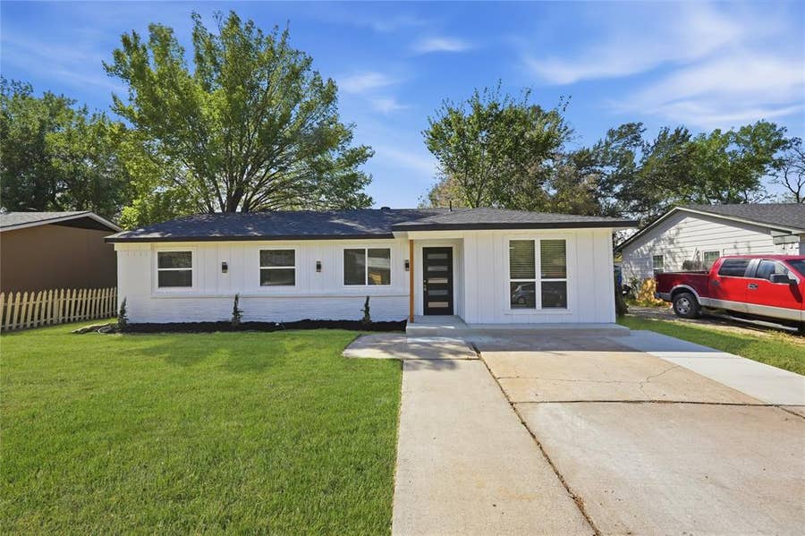 Property photo for 1504 Daniel Drive, Arlington, TX