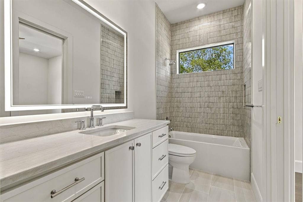 7330 Casa Loma Avenue, Dallas, TX 75214 7330 Casa Loma Avenue, Dallas, TX 75214