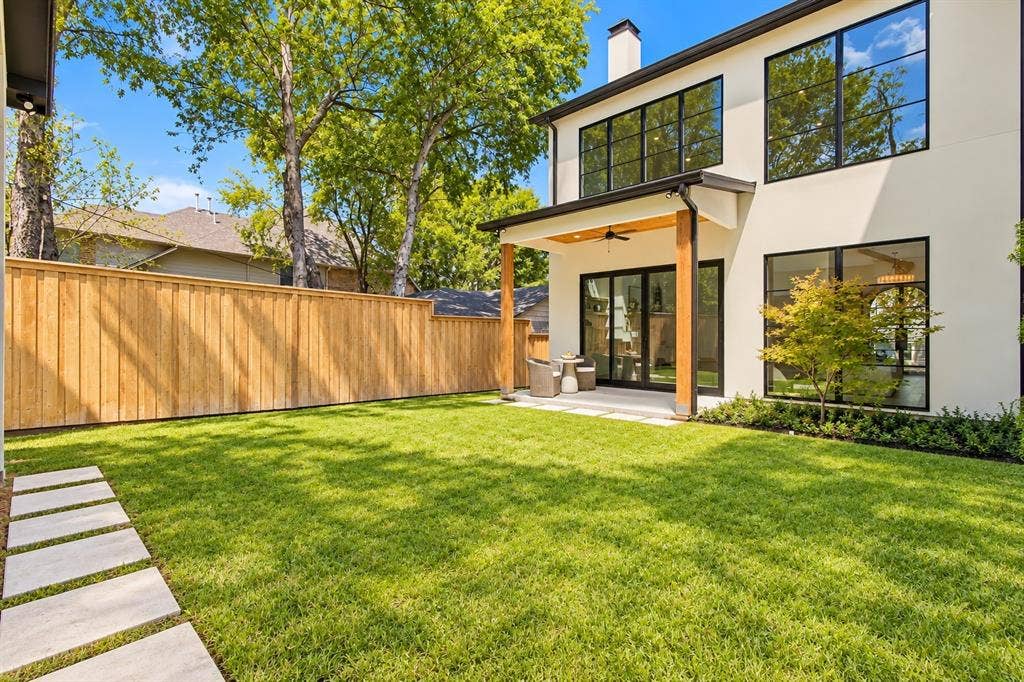 7330 Casa Loma Avenue, Dallas, TX 75214 7330 Casa Loma Avenue, Dallas, TX 75214