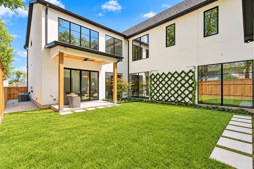 7330 Casa Loma Avenue, Dallas, TX 75214 7330 Casa Loma Avenue, Dallas, TX 75214