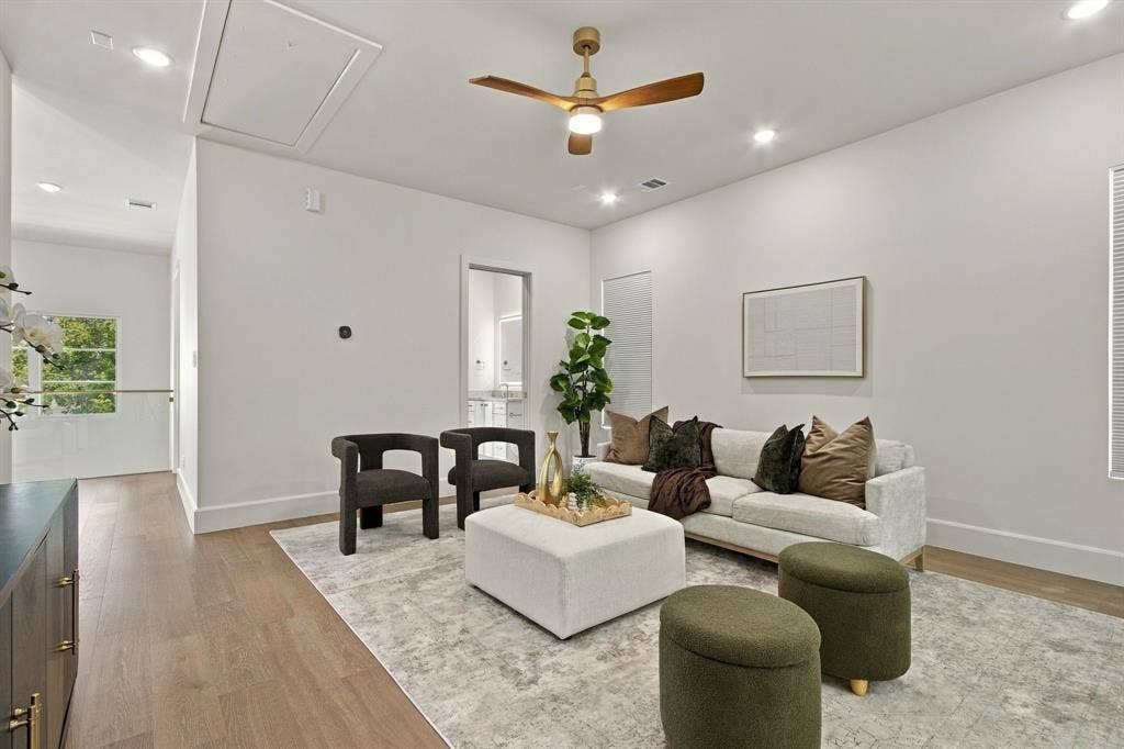 7330 Casa Loma Avenue, Dallas, TX 75214 7330 Casa Loma Avenue, Dallas, TX 75214
