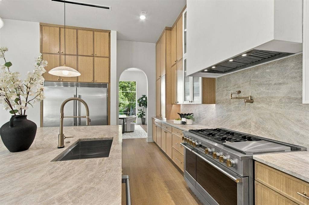 7330 Casa Loma Avenue, Dallas, TX 75214 7330 Casa Loma Avenue, Dallas, TX 75214