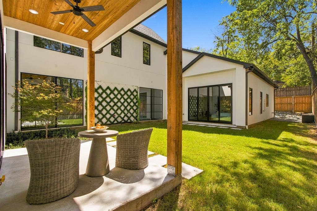 7330 Casa Loma Avenue, Dallas, TX 75214 7330 Casa Loma Avenue, Dallas, TX 75214