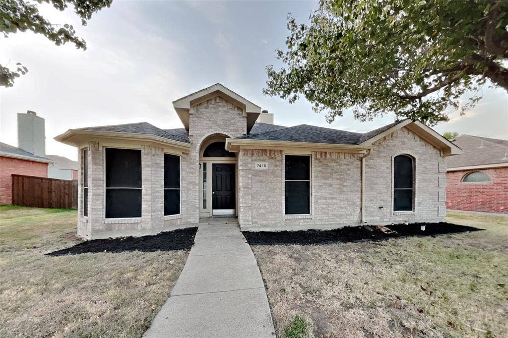 7410 Airline Drive, Rowlett, TX 75089 7410 Airline Drive, Rowlett, TX 75089