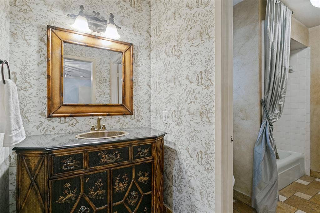 6441 Stonehaven Drive, Dallas, TX 75254 6441 Stonehaven Drive, Dallas, TX 75254