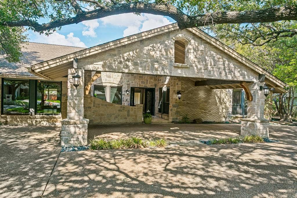 6441 Stonehaven Drive, Dallas, TX 75254 6441 Stonehaven Drive, Dallas, TX 75254