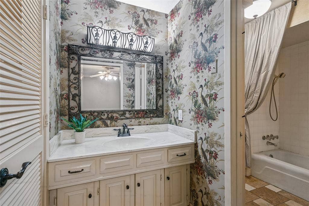 6441 Stonehaven Drive, Dallas, TX 75254 6441 Stonehaven Drive, Dallas, TX 75254
