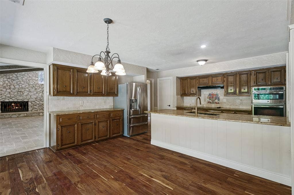 6441 Stonehaven Drive, Dallas, TX 75254 6441 Stonehaven Drive, Dallas, TX 75254