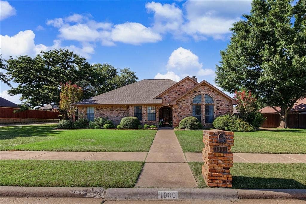1300 Oak Harbor Boulevard, Azle, TX 76020 1300 Oak Harbor Boulevard, Azle, TX 76020