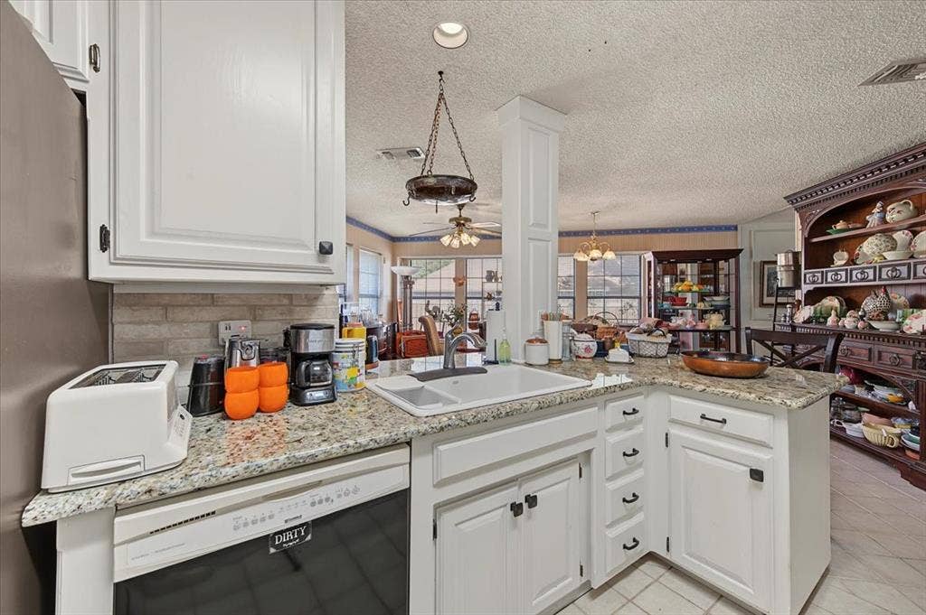 1300 Oak Harbor Boulevard, Azle, TX 76020 1300 Oak Harbor Boulevard, Azle, TX 76020