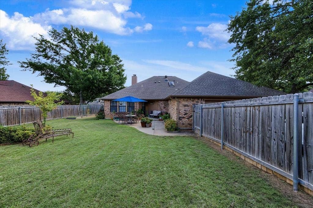 1300 Oak Harbor Boulevard, Azle, TX 76020 Back Yard