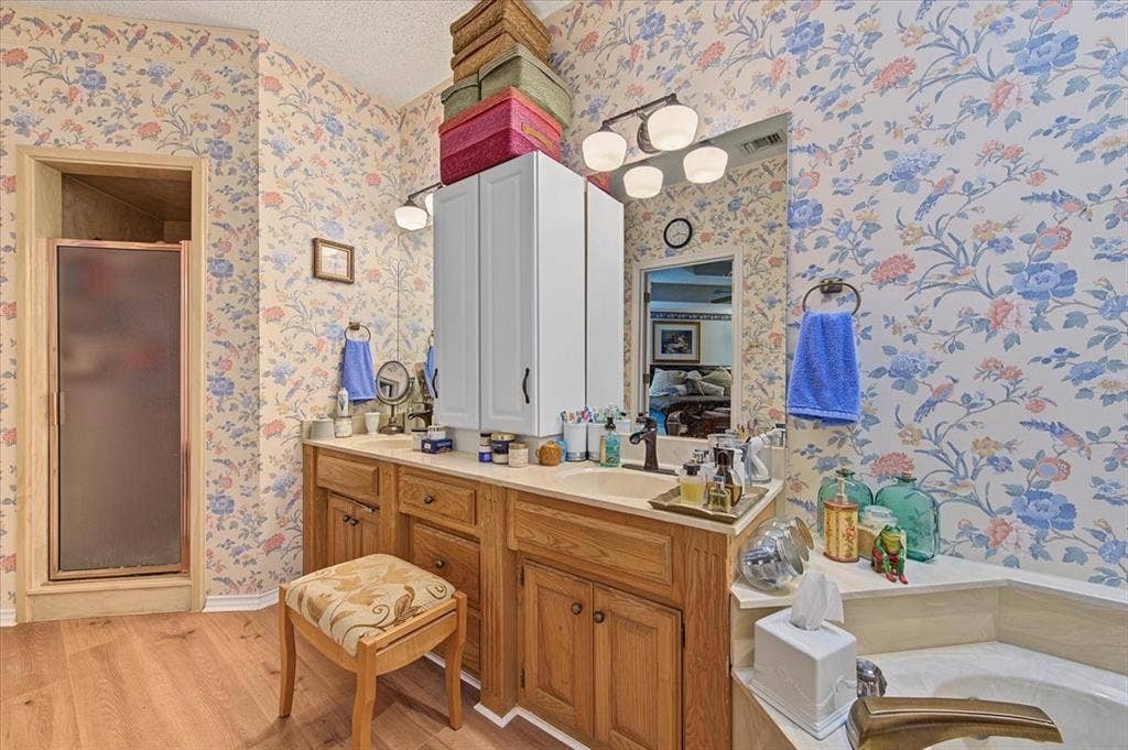 1300 Oak Harbor Boulevard, Azle, TX 76020 1300 Oak Harbor Boulevard, Azle, TX 76020