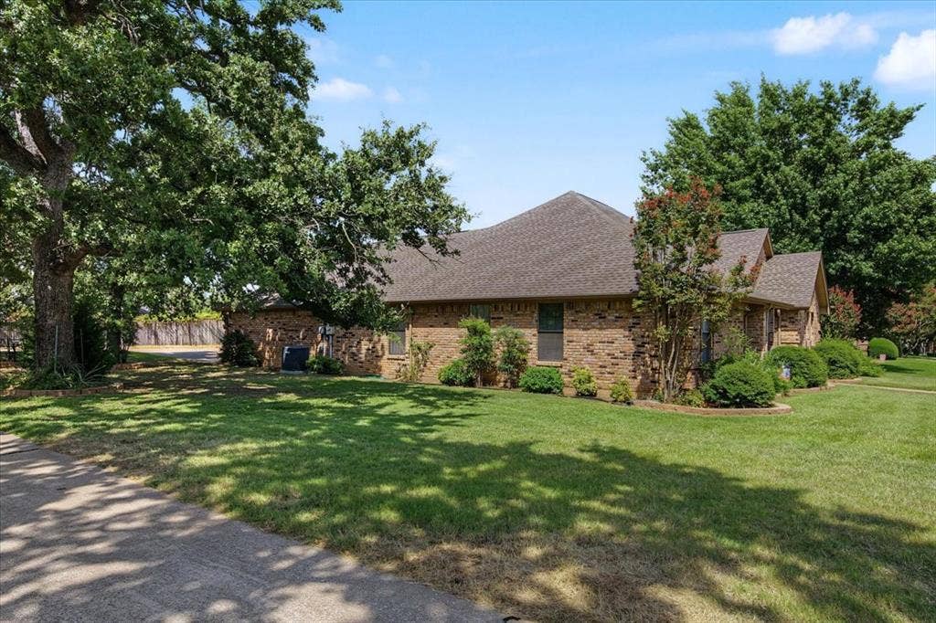 1300 Oak Harbor Boulevard, Azle, TX 76020 Lots of Yard Space