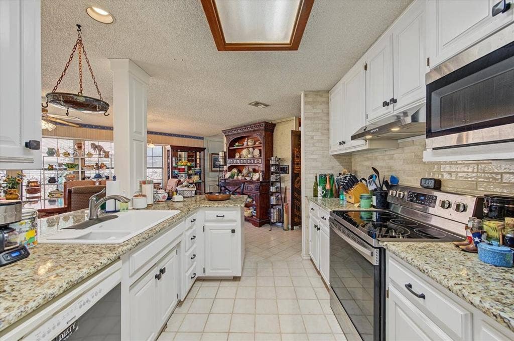 1300 Oak Harbor Boulevard, Azle, TX 76020 1300 Oak Harbor Boulevard, Azle, TX 76020