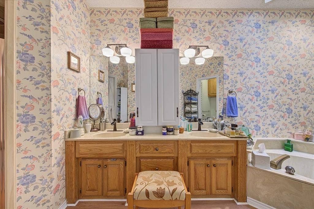 1300 Oak Harbor Boulevard, Azle, TX 76020 1300 Oak Harbor Boulevard, Azle, TX 76020