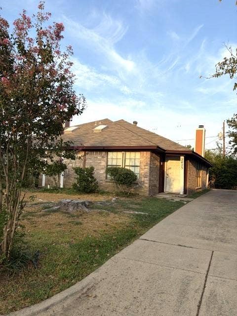 Property photo for 2425 Summer Place Drive, Arlington, TX