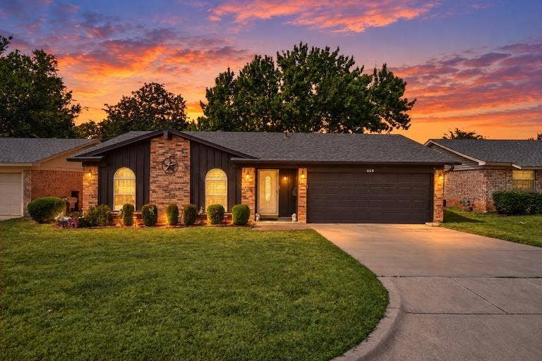 Property photo for 409 Arthur Drive, Hurst, TX