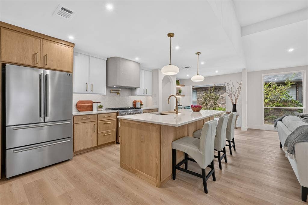 9754 Burleson Drive, Dallas, TX 75243 9754 Burleson Drive, Dallas, TX 75243