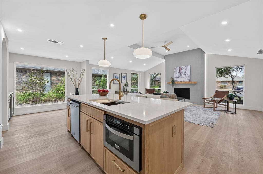 9754 Burleson Drive, Dallas, TX 75243 9754 Burleson Drive, Dallas, TX 75243