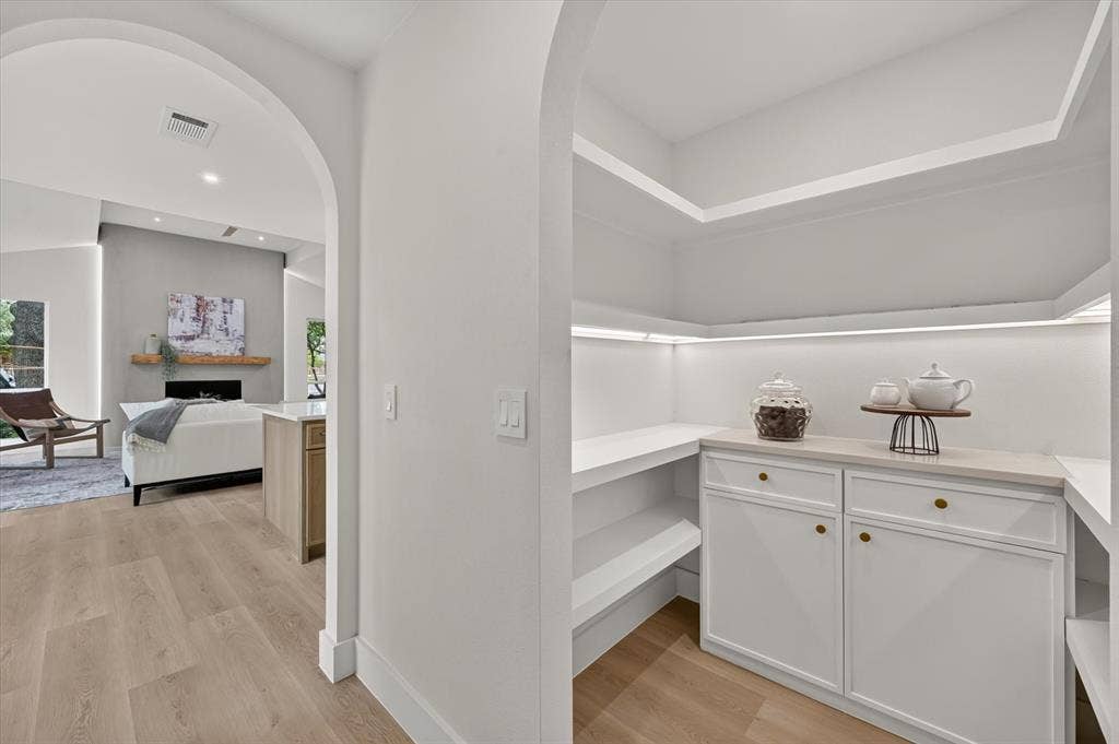 9754 Burleson Drive, Dallas, TX 75243 9754 Burleson Drive, Dallas, TX 75243