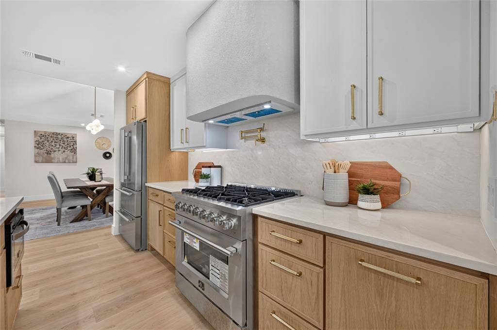 9754 Burleson Drive, Dallas, TX 75243 9754 Burleson Drive, Dallas, TX 75243