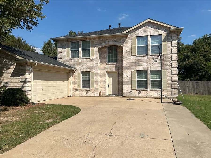 Property photo for 1340 Lake Grove Lane, DeSoto, TX