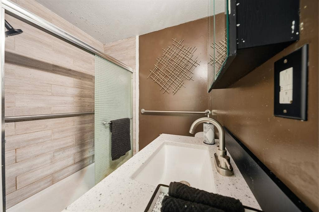129 Victory Drive, Beverly Hills, TX 76711 129 Victory Drive, Beverly Hills, TX 76711