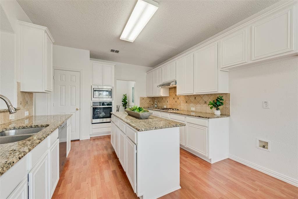 3612 Bonita Drive, Plano, TX 75025 3612 Bonita Drive, Plano, TX 75025