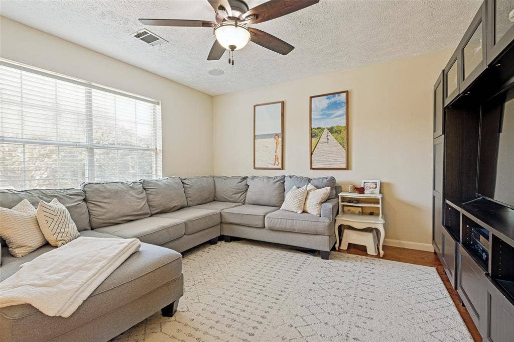 1803 Weanne Drive, Richardson, TX 75082 Upstairs family Rm