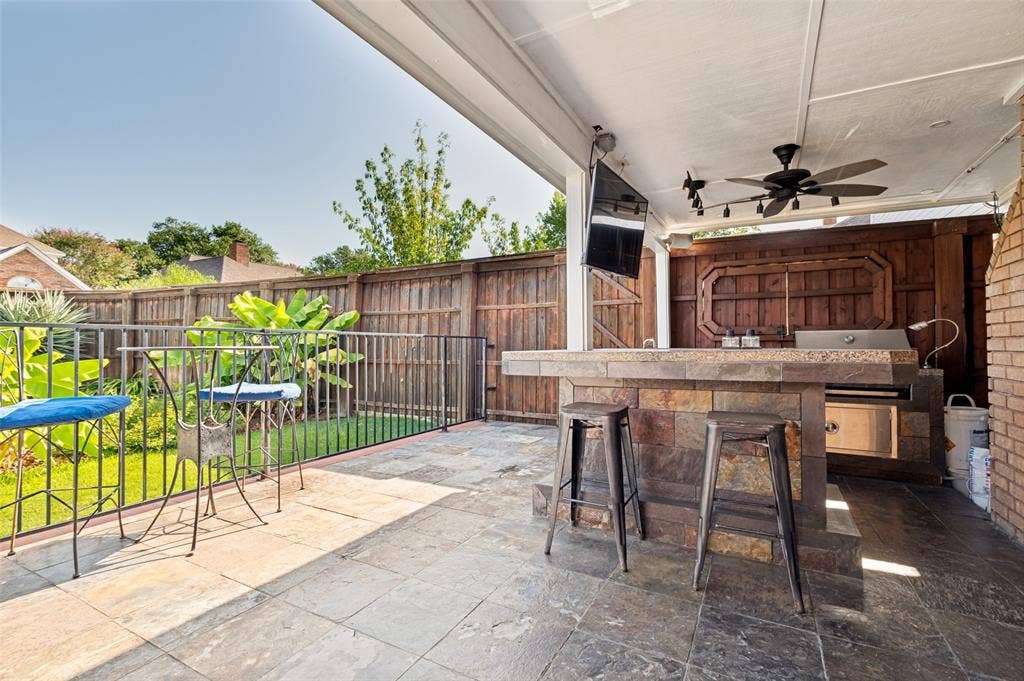 1803 Weanne Drive, Richardson, TX 75082 Outdoor kitchen with grill, sink, fridge