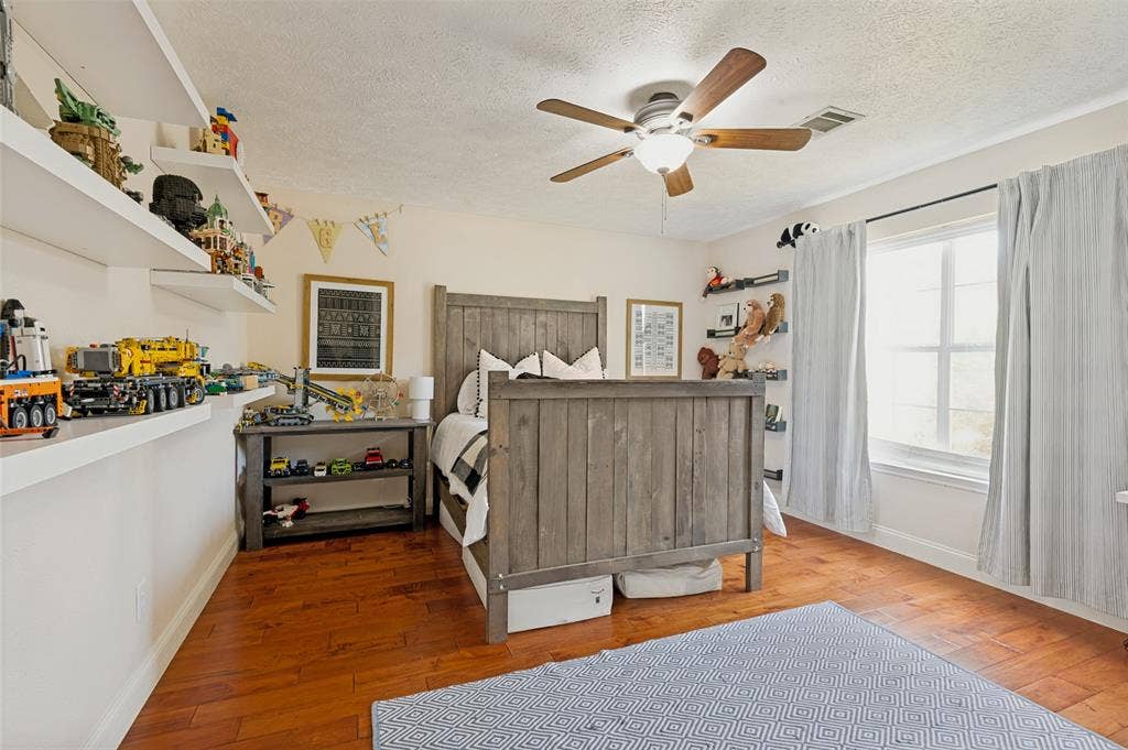 1803 Weanne Drive, Richardson, TX 75082 1803 Weanne Drive, Richardson, TX 75082